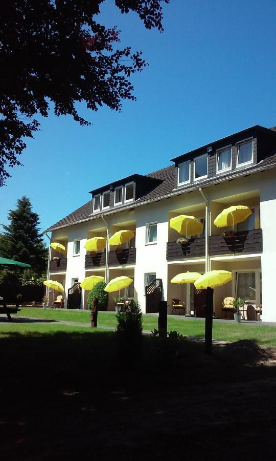 Gaestehaus Falkenhof Westensee Exterior foto